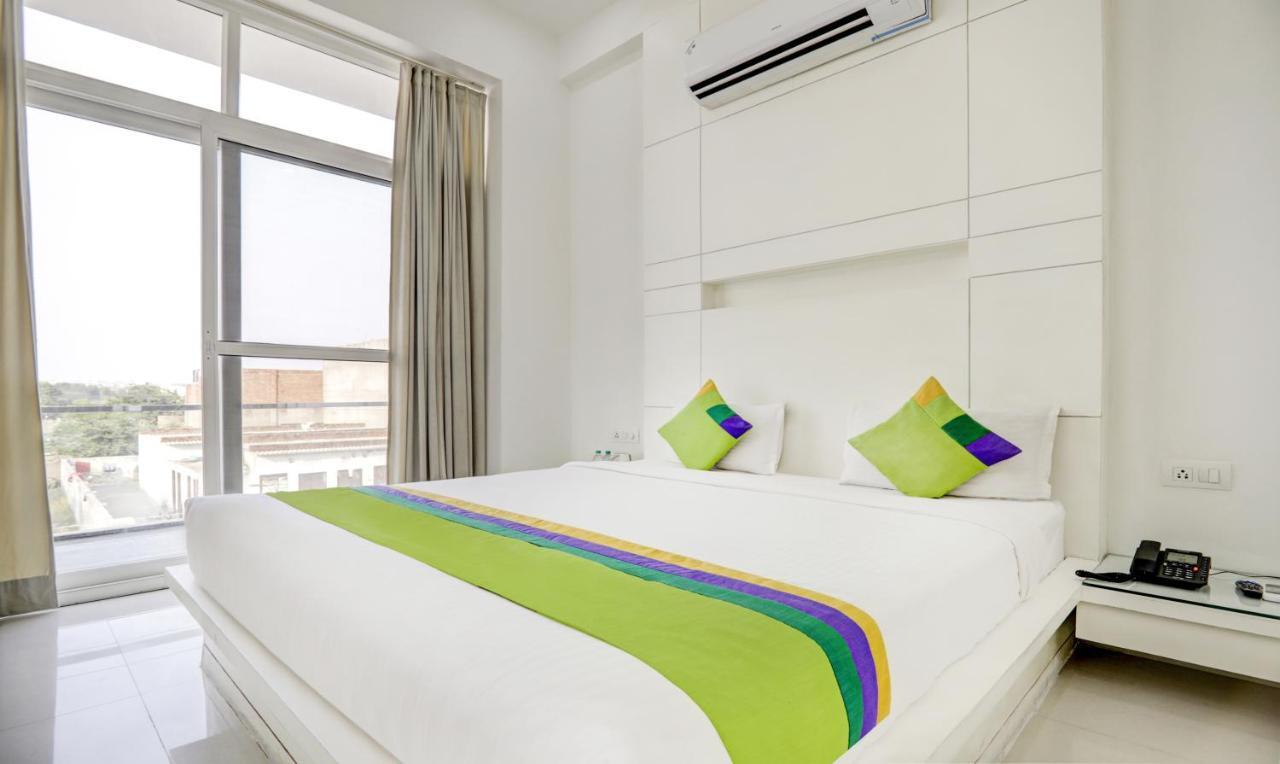 Treebo Trend Grande Azure - A Boutique Sitapura Hotel